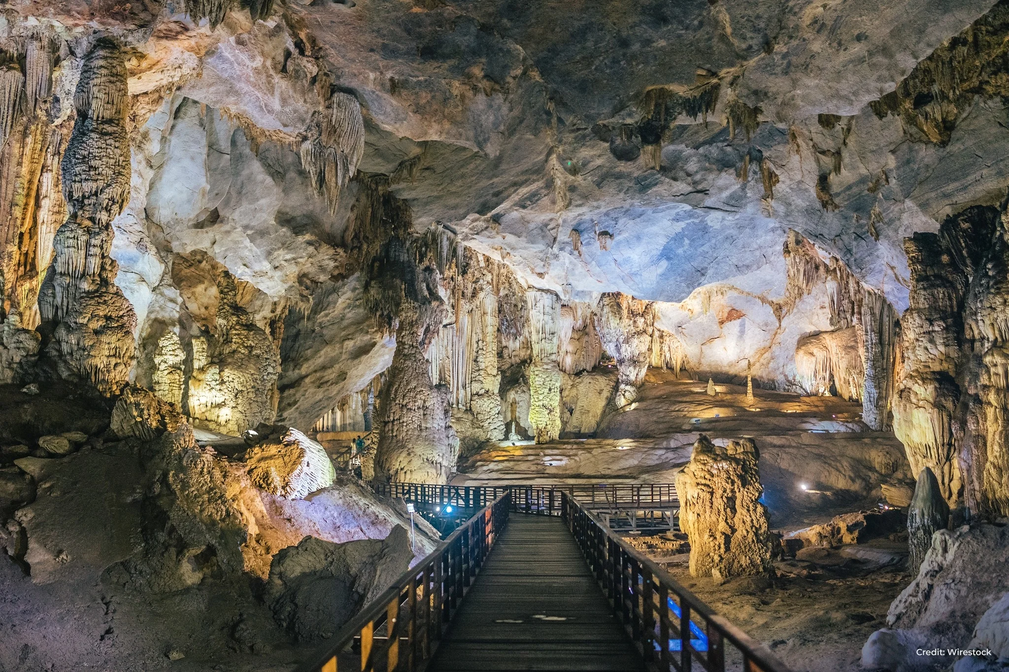 Hue - Phong Nha - Ke Bang National Park - Phong Nha Cave & Paradise Cave (03 meals: breakfast, lunch, dinner)